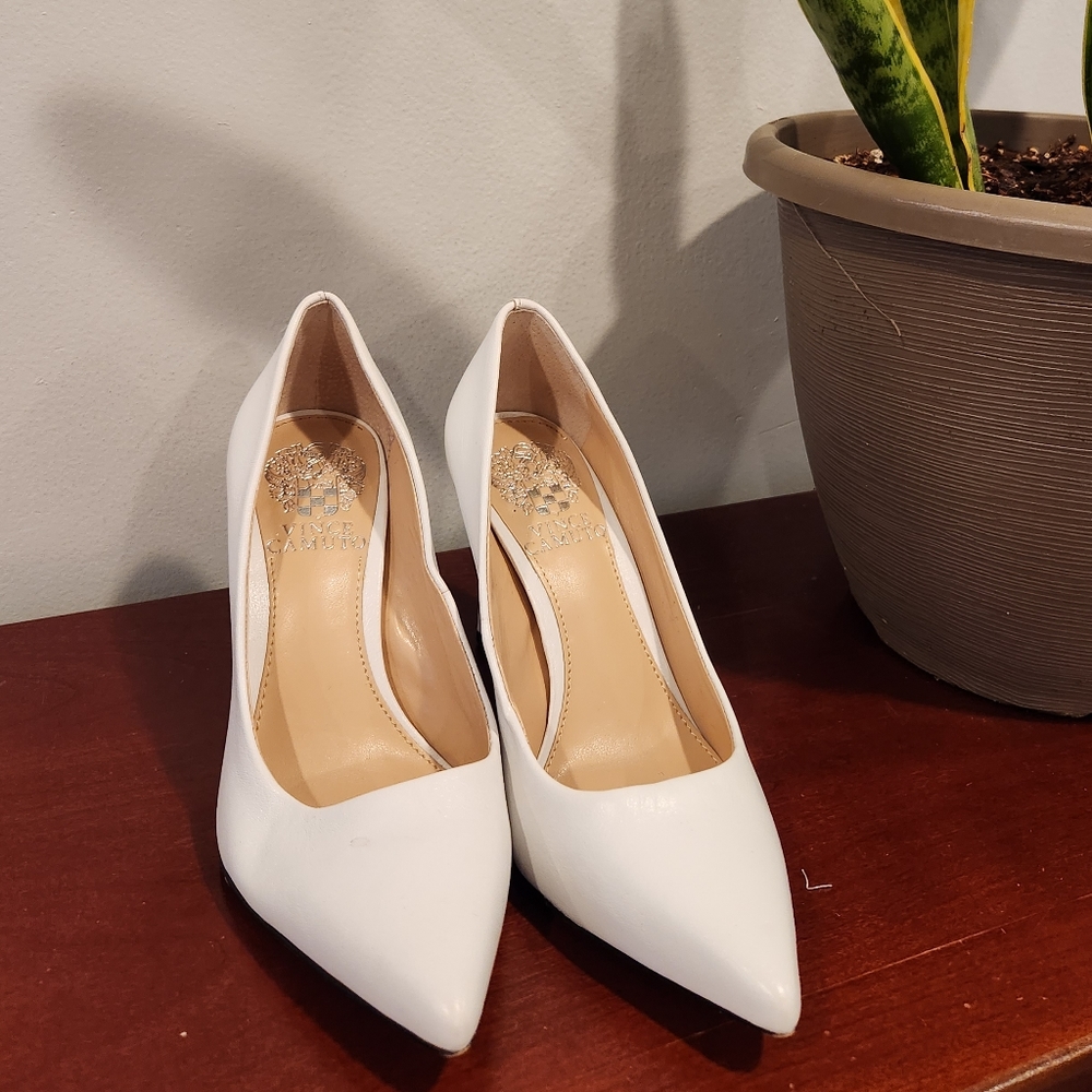 White Leather Pumps🤍